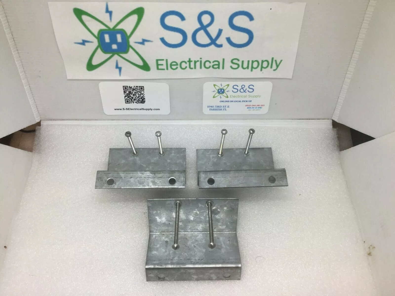 (1) Mounting Feet With Screws For Ca3125x 3 Pole 240v 225 & 125 Amp Circuit Breakers